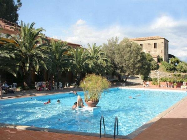 Hotel Villaggio Calaghèna 